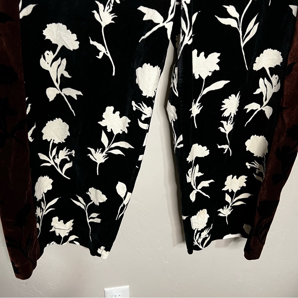Floral Wide-Leg Cropped Pants - Black & Cream - Picture 8 of 16